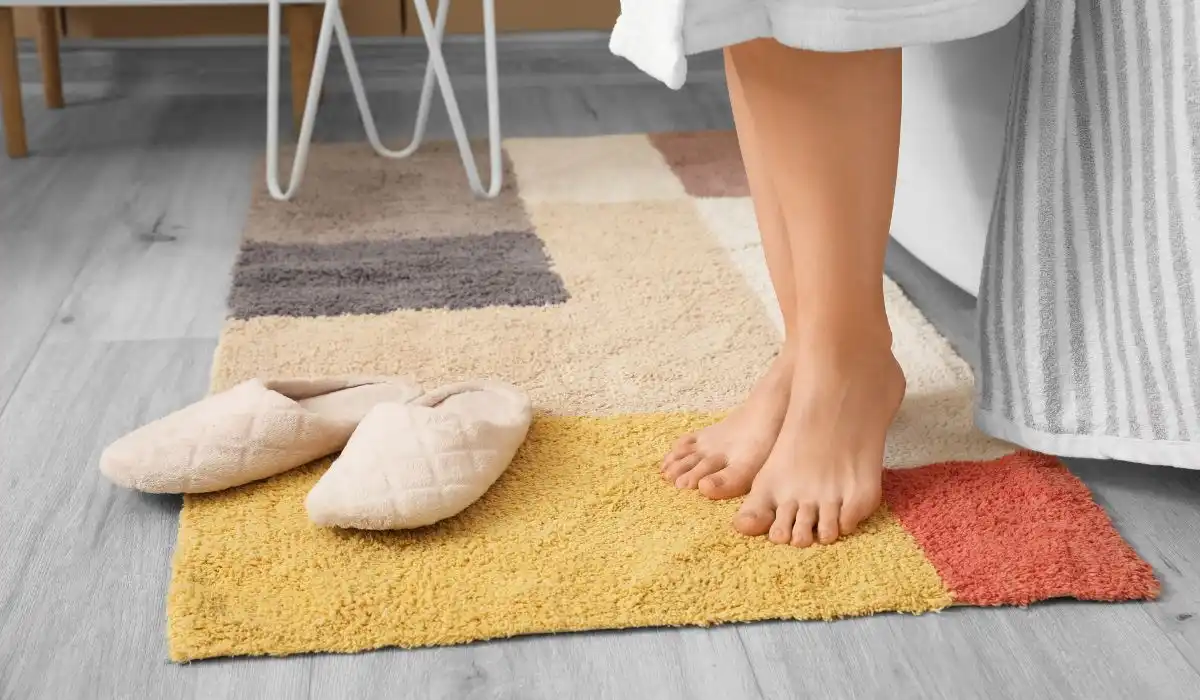 11 Best Bathroom Rugs for Seniors: Comfort and Safety for Every Step