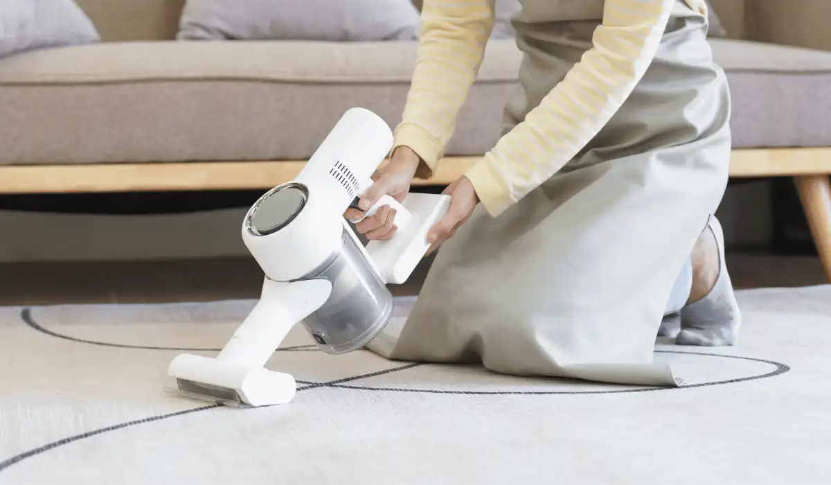 5 Best Cordless Vacuums for Seniors: Lightweight and Easy-to-Use Options for Clean Homes