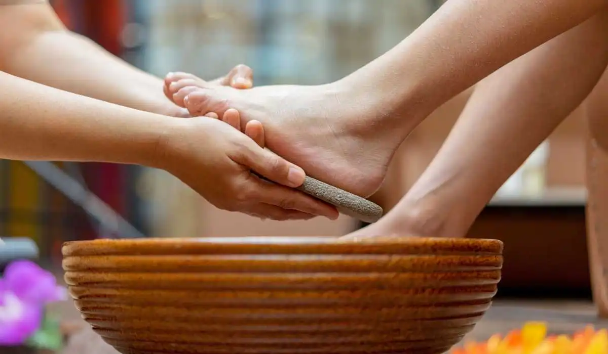 6 Best Foot Scrubbers for Seniors to Keep Feet Healthy and Smooth