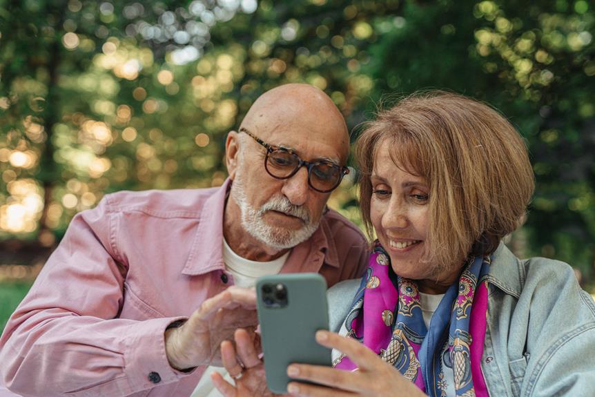 5 Best Simple Cellphones for Seniors: Easy-to-Use Options for Staying Connected